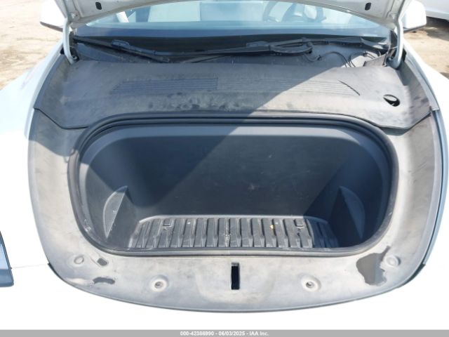 2021 TESLA MODEL Y 5YJYGDEE7MF090894 Photo 9
