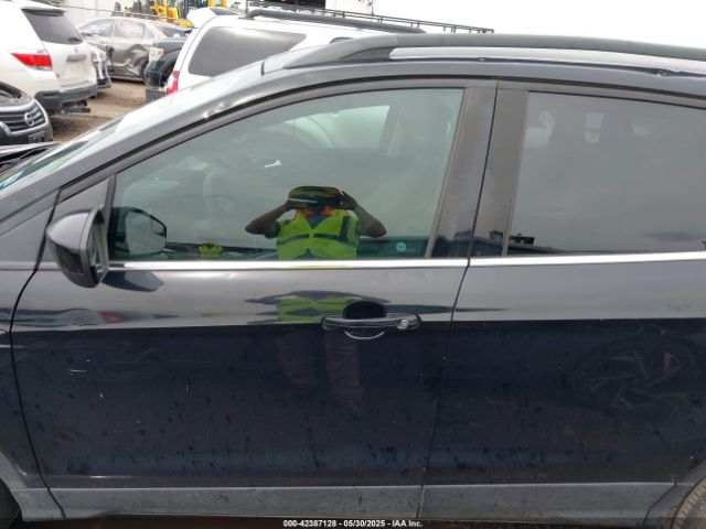 1FMCU0GD4JUA84534 Ford ESCAPE SE