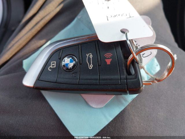 2018 BMW X1 WBXHT3C32J5K23486 Photo 10