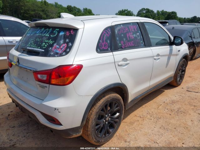 2018 MITSUBISHI OUTLANDER SPORT JA4AP3AU4JU007041 Photo 3