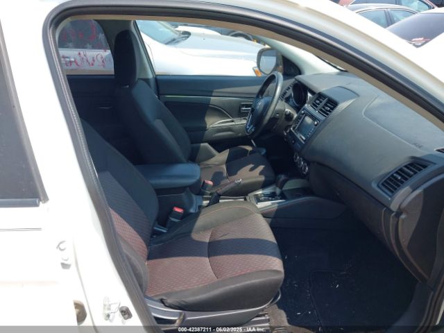 2018 MITSUBISHI OUTLANDER SPORT JA4AP3AU4JU007041 Photo 4