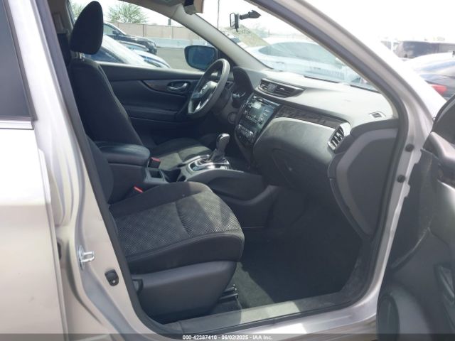 JN1BJ1CP3HW016435 Nissan Rogue Sport Sv
