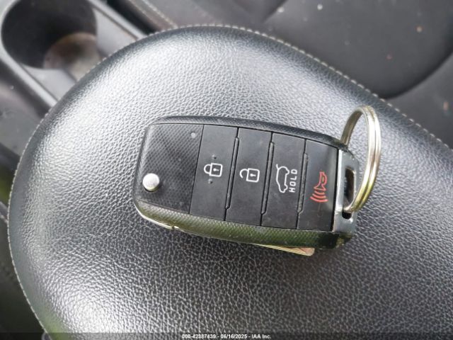 KNDJP3A50H7451718 KIA SOUL +