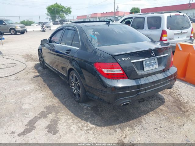 2013 MERCEDES-BENZ C 350 WDDGF5HB0DR264228 Photo 2