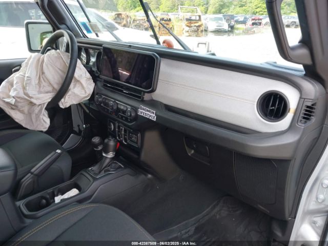 2024 JEEP WRANGLER 1C4PJXDG1RW304993 Photo 4