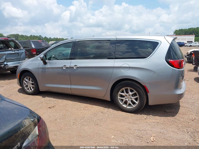 2C4RC1CG0LR249132 Chrysler Voyager Lx