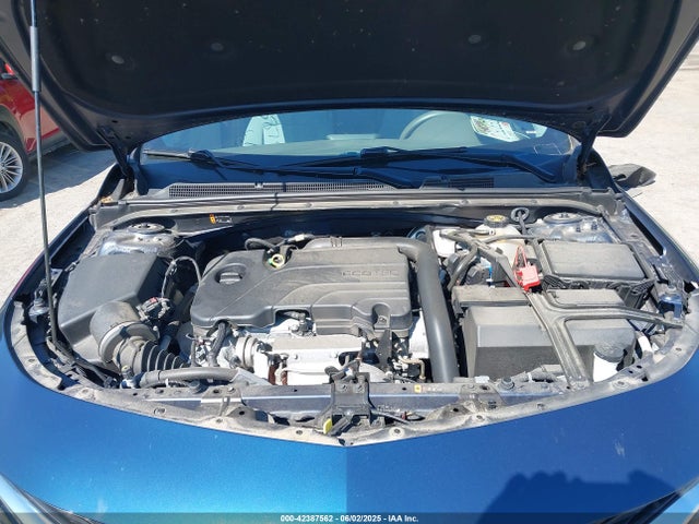 1G1ZD5ST8NF111831 Chevrolet Malibu Fwd Lt