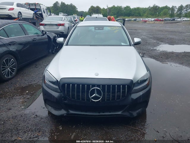 55SWF4JB8HU191016 Mercedes-Benz C 300 Luxury/sport