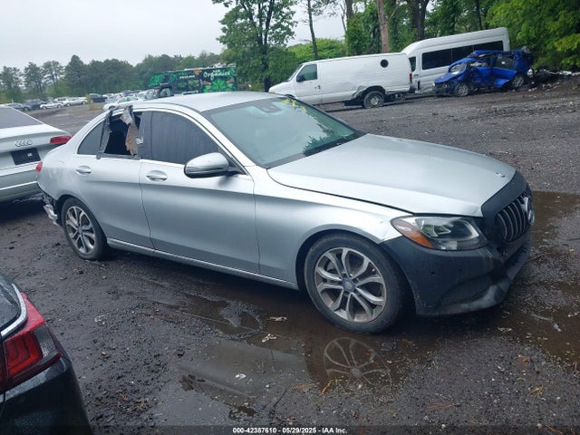 55SWF4JB8HU191016 Mercedes-Benz C 300 Luxury/sport