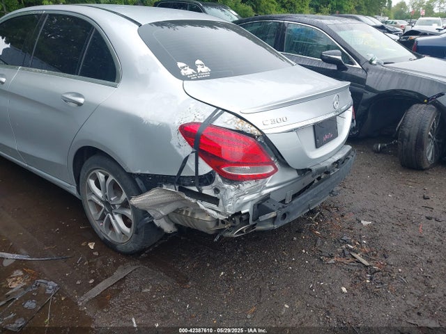 55SWF4JB8HU191016 Mercedes-Benz C 300 Luxury/sport
