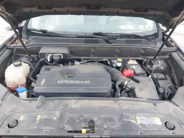 2019 LINCOLN NAUTILUS 2LMPJ8K93KBL12188 Photo 9
