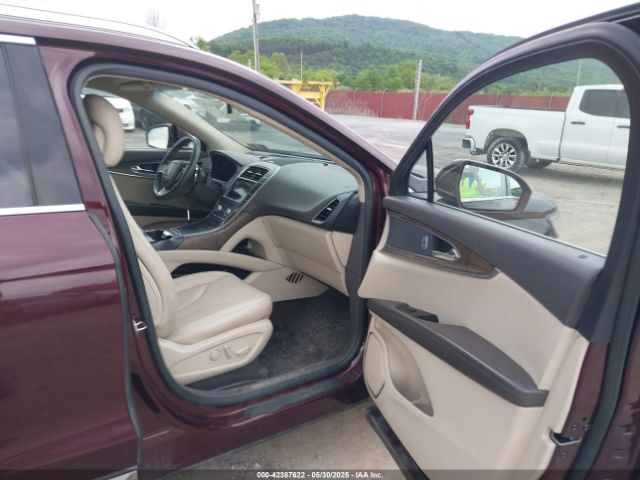 2019 LINCOLN NAUTILUS 2LMPJ8K93KBL12188 Photo 4