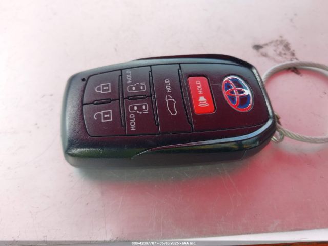 5TDYRKEC9PS171845 Toyota SIENNA XLE