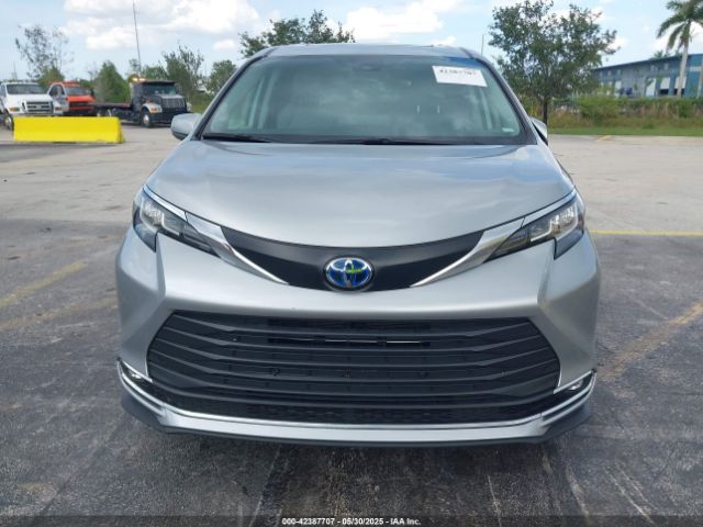 5TDYRKEC9PS171845 Toyota SIENNA XLE