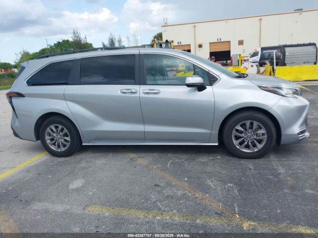 5TDYRKEC9PS171845 Toyota SIENNA XLE