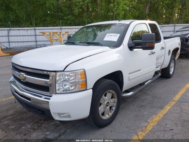2011 CHEVROLET SILVERADO 1500 1GCPKSE33BF226038 Photo 1