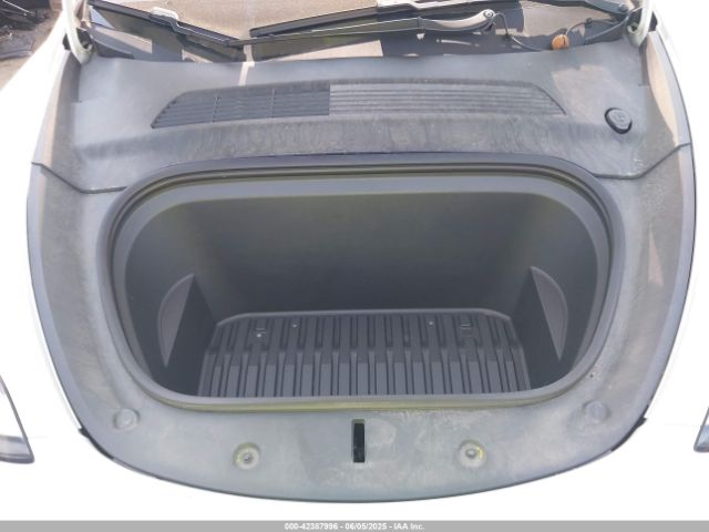 2020 TESLA MODEL Y 5YJYGDEEXLF028453 Photo 9