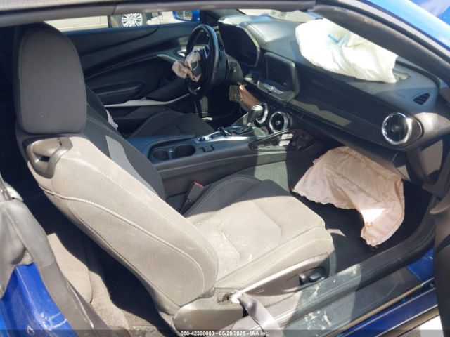 2019 CHEVROLET CAMARO 1G1FB3DS1K0156383 Photo 4