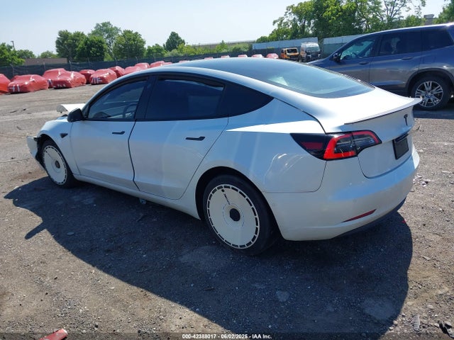 2021 TESLA MODEL 3 5YJ3E1EA7MF853671 Photo 2
