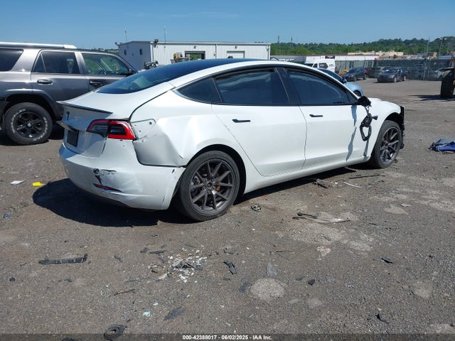 2021 TESLA MODEL 3 5YJ3E1EA7MF853671 Photo 3
