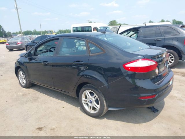 3FADP4BJ3HM153870 Ford FIESTA SE