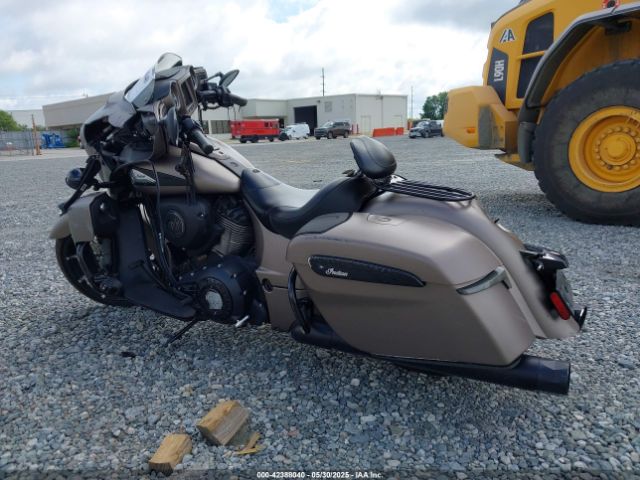 2019 INDIAN MOTORCYCLE CO. CHIEFTAIN 56KTCDAA3K3380045 Photo 2