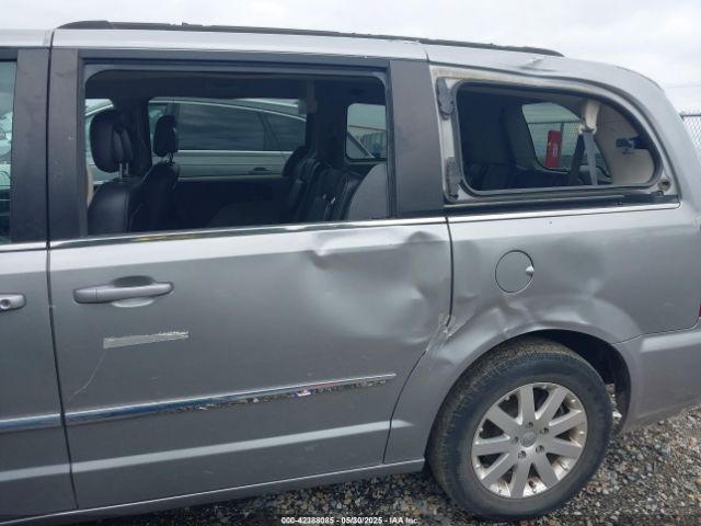 2016 CHRYSLER TOWN & COUNTRY 2C4RC1BG3GR237709 Photo 5