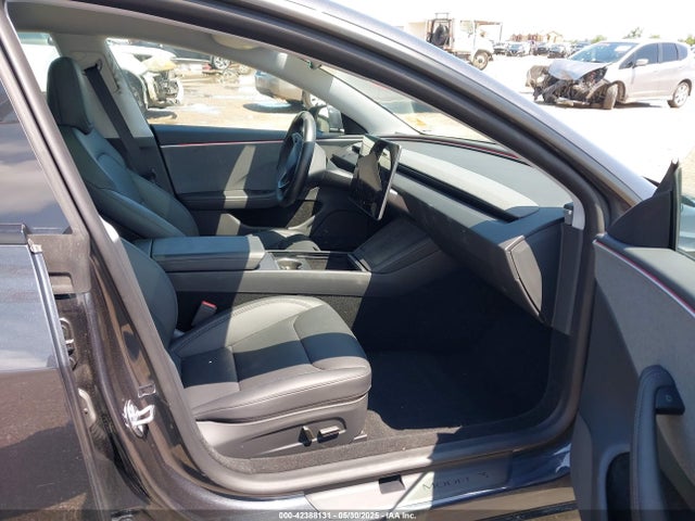 2025 TESLA MODEL 3 5YJ3E1EA3SF951271 Photo 4