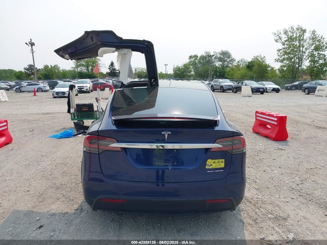 5YJXCBE22LF231533 Tesla 2020