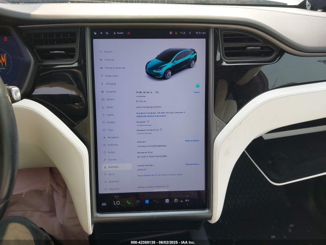 5YJXCBE22LF231533 Tesla 2020