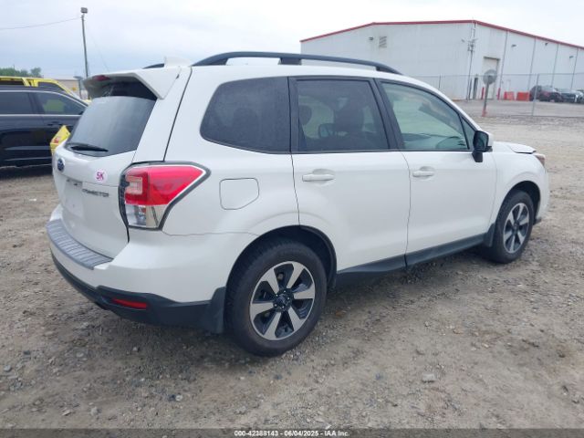 2018 SUBARU FORESTER JF2SJAGC1JH438963 Photo 3