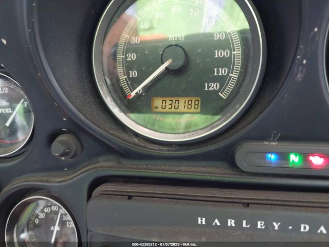 2012 HARLEY-DAVIDSON FLHTCU 1HD1FCM32CB601040 Photo 6