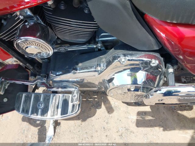 2012 HARLEY-DAVIDSON FLHTCU 1HD1FCM32CB601040 Photo 8