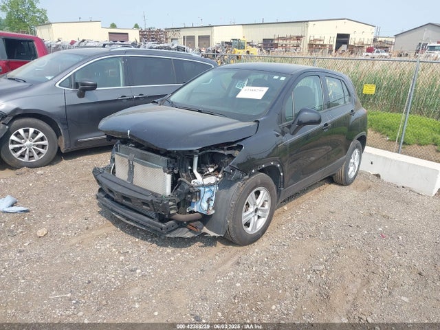 3GNCJKSB0KL379602 Chevrolet TRAX LS