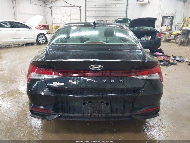 KMHLS4AG2PU436700 Hyundai ELANTRA SEL