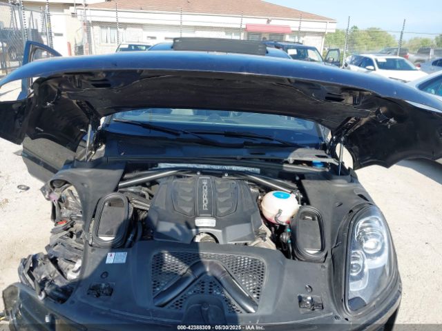 2017 PORSCHE MACAN WP1AB2A56HLB14131 Photo 9