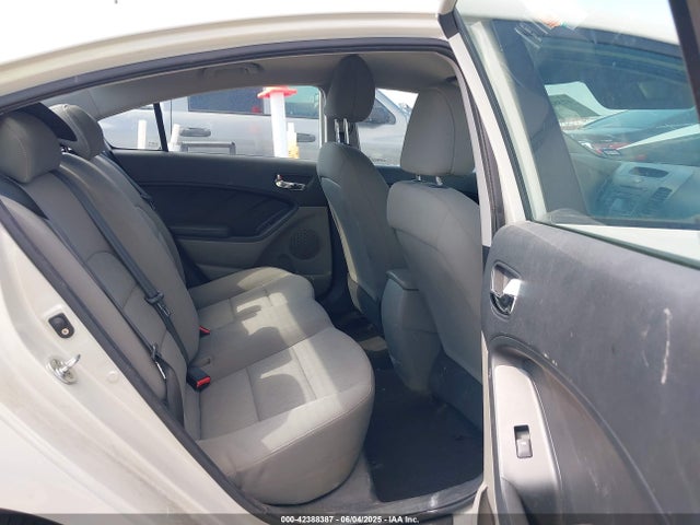 KIA dohc mpi nu 2015 KNAFK4A63F5415143 Image 8