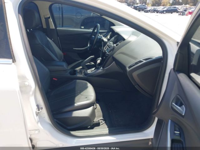 1FADP3J22EL131733 Ford Focus Titanium