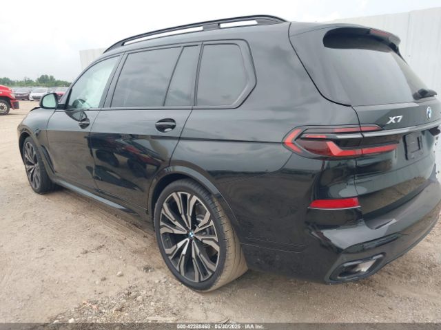 2025 BMW X7 5UX23EM06S9Y05540 Photo 2