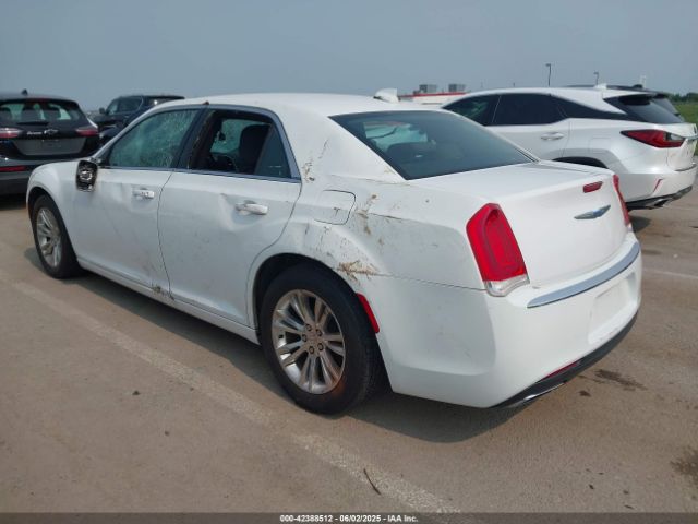 2018 CHRYSLER 300 2C3CCAAG3JH250131 Photo 2