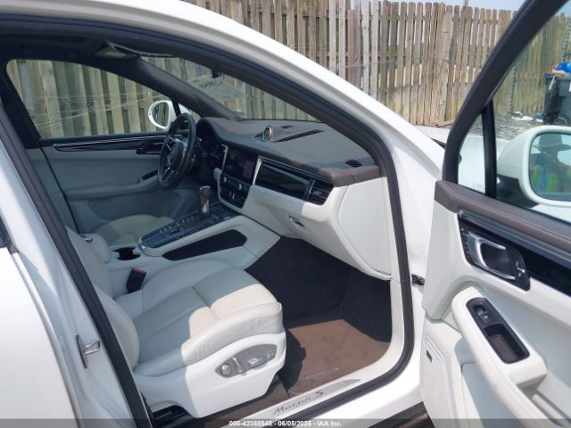 2019 PORSCHE MACAN WP1AB2A52KLB32441 Photo 4