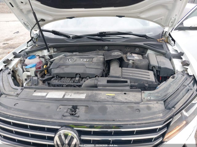 1VWBS7A3XGC037499 Volkswagen 2016