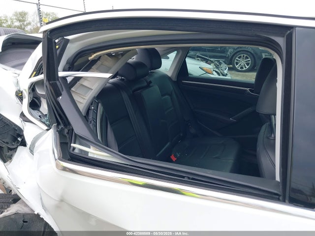 1VWBS7A3XGC037499 Volkswagen 2016