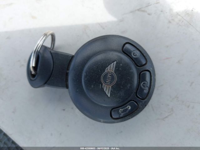 2011 MINI COOPER S WMWZP3C54BTX84385 Photo 10