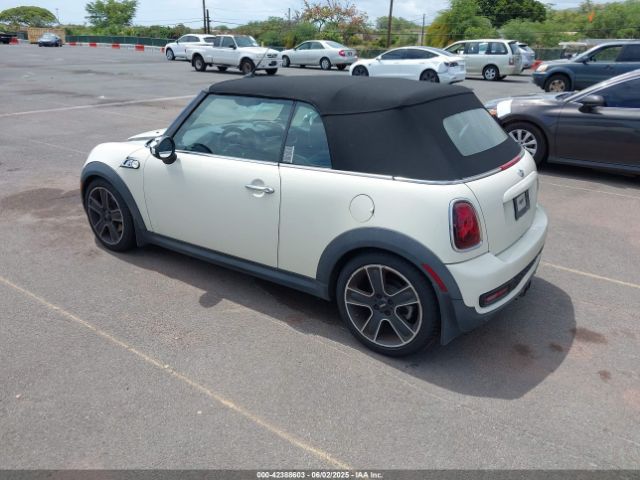 2011 MINI COOPER S WMWZP3C54BTX84385 Photo 2