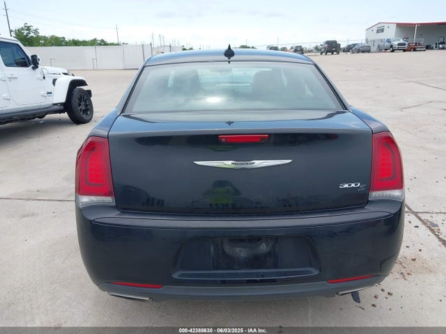 Chrysler 2017 2017 2C3CCABG1HH663688 Image 15