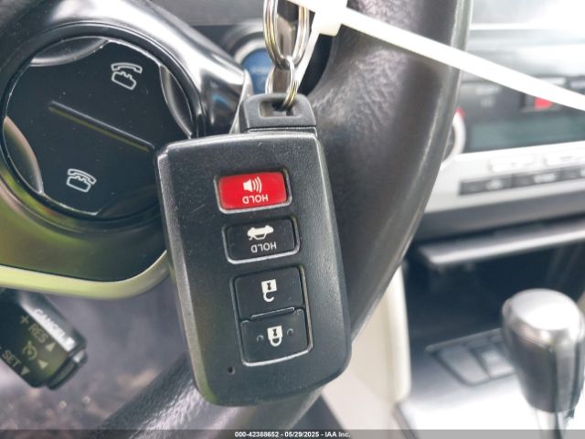 4T1BD1FK8EU106235 Toyota Camry Hybrid Le