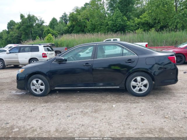 4T1BD1FK8EU106235 Toyota Camry Hybrid Le