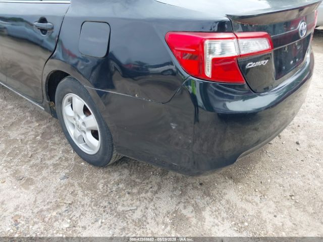 4T1BD1FK8EU106235 Toyota Camry Hybrid Le