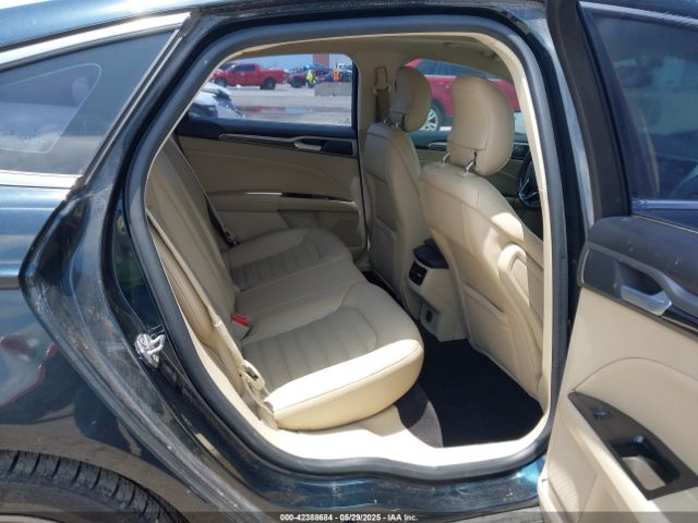 3FA6P0HD2ER233677 Ford FUSION SE